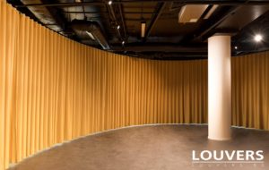 Louvers rail voor gordijn