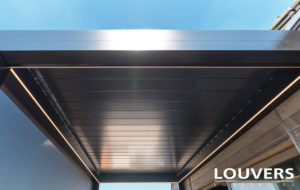 Véranda bioclimatique pergola Louvers